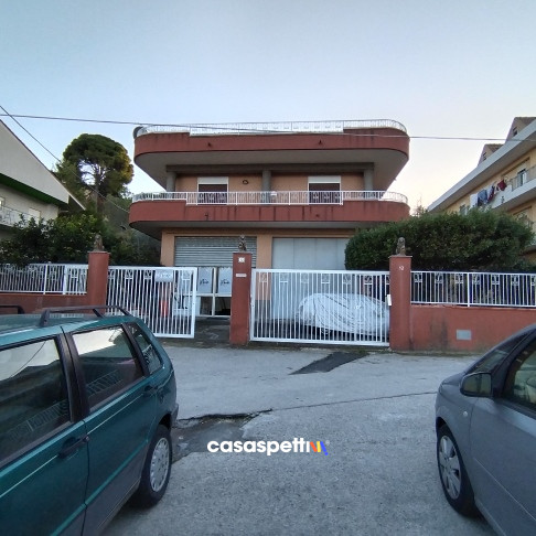 Case, Appartamenti, Ville, Attici, Loft in Vendita a Mineo