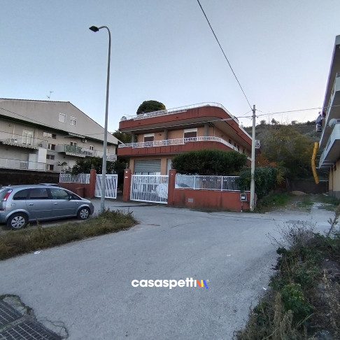 Case, Appartamenti, Ville, Attici, Loft in Vendita a Mineo