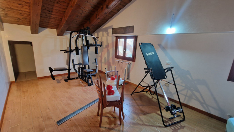 PORZIONE DI CASA A SCHIERA A RESCHIGLIANO DEL 2004 - https://images.gestionaleimmobiliare.it/foto/annunci/241125/4271637/800x800/011__20241125_095711_wmk_0.jpg 