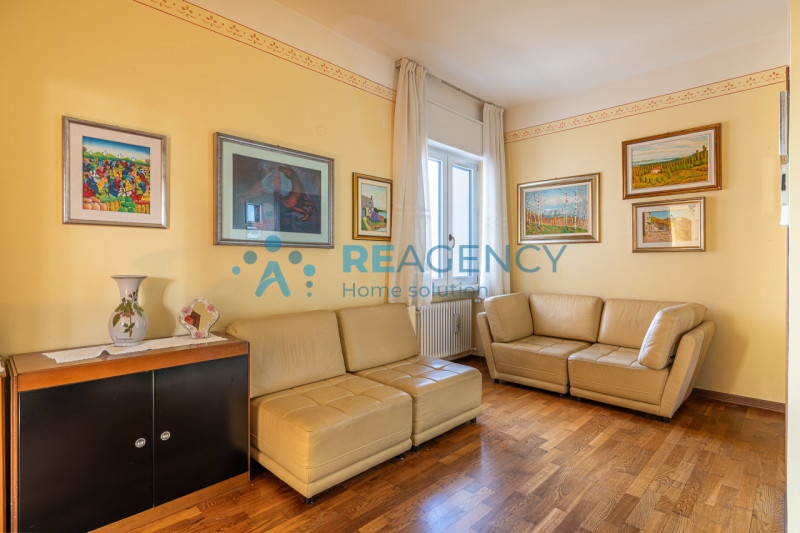 Nogarole Vicentino -  proponiamo in vendita un'impeccabile villa singola su un lotto recintato di...