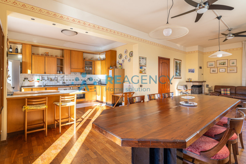 Nogarole Vicentino -  proponiamo in vendita un'impeccabile villa singola su un lotto recintato di...