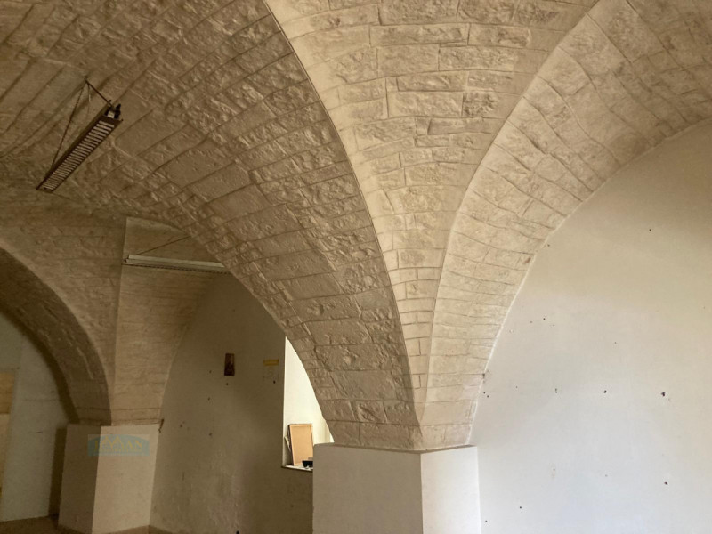 Negozi in Vendita a Ceglie Messapica