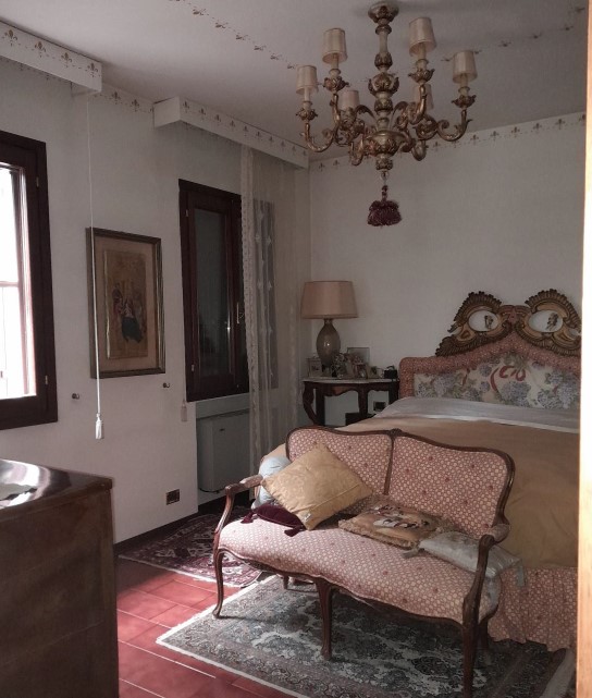 Rif. A.A.389-231

Vendita all'asta - villino a schiera su 3 piani in data 27 gennaio 2026

Descri...