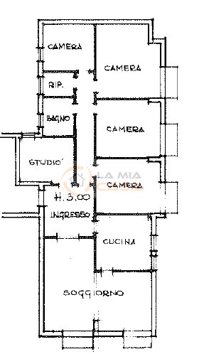 CHIOGGIA - CENTRO STORICO: Appartamento situato al terzo piano di una palazzina servita da ascens...