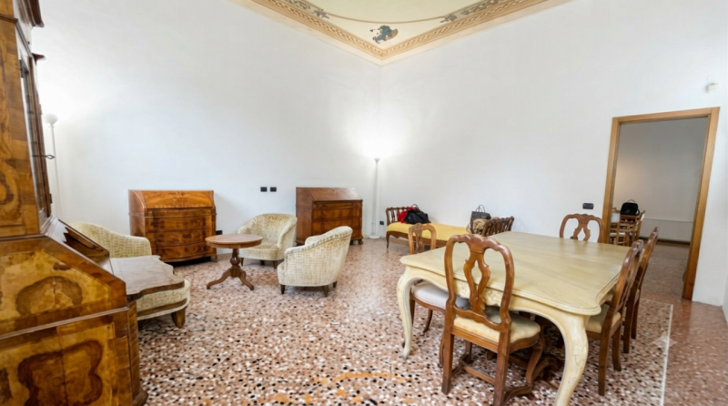 (Per INFO Cristina 3389226442) A Padova, in zona Guizza, proponiamo in affitto al piano terra un ...