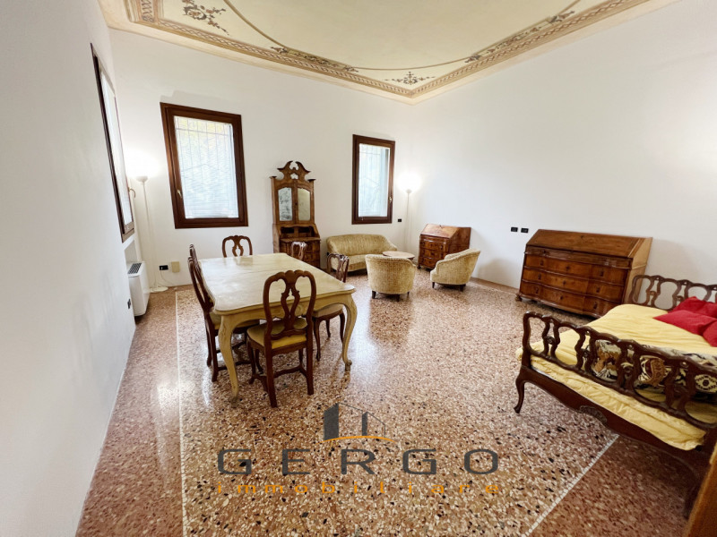 (Per INFO Cristina 3389226442) A Padova, in zona Guizza, proponiamo in affitto al piano terra un ...