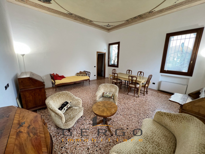 (Per INFO Cristina 3389226442) A Padova, in zona Guizza, proponiamo in affitto al piano terra un ...