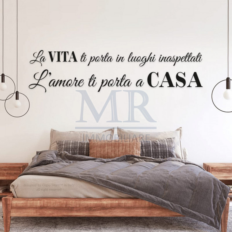 PADOVA - ZONA M. PELLEGRINA 
AMPIO SOGGIORNO - TERRAZZA ABITABILE - NUOVO CLASSE A4  

Nel centro...