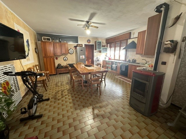 VIGODARZERE: Classe Energetica F - EPgl,nren 275,76 Kwh/mq. anno.
Proponiamo multiproprietà su lo...