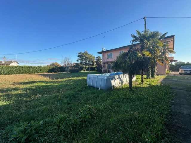 VIGODARZERE: Classe Energetica F - EPgl,nren 275,76 Kwh/mq. anno.
Proponiamo multiproprietà su lo...