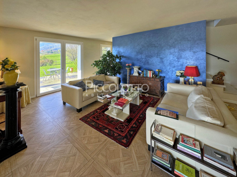 Rif. V5185 - Cavaso del Tomba, villa singola in tranquilla e privilegiata posizione panoramica im...