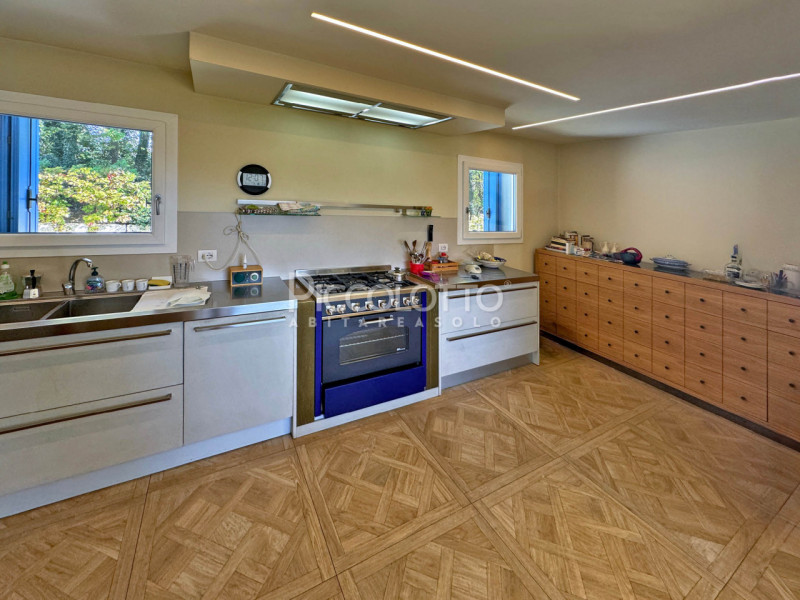 Rif. V5185 - Cavaso del Tomba, villa singola in tranquilla e privilegiata posizione panoramica im...