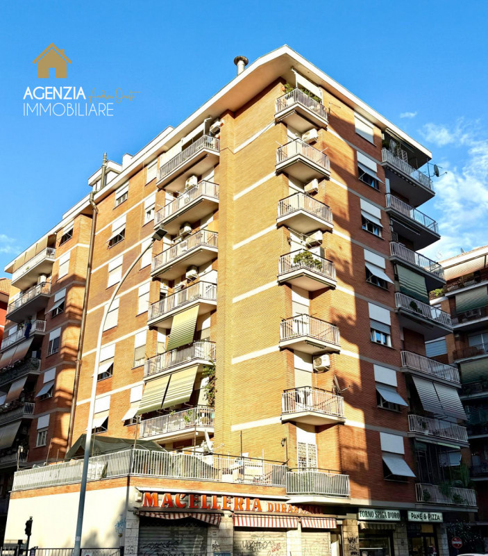 Roma Vendita Appartamento trilocale