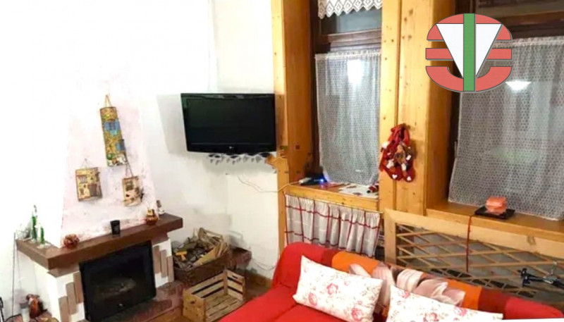 Situato nel centro del comune di Enego, a pochi passi da tutti i servizi e a soli 30 minuti dalla...