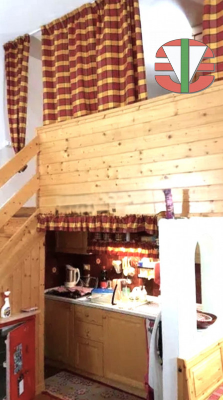 Situato nel centro del comune di Enego, a pochi passi da tutti i servizi e a soli 30 minuti dalla...