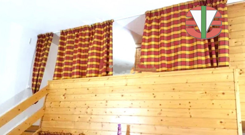 Situato nel centro del comune di Enego, a pochi passi da tutti i servizi e a soli 30 minuti dalla...