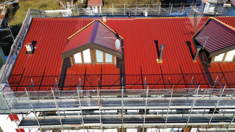 Situato nel centro del comune di Enego, a pochi passi da tutti i servizi e a soli 30 minuti dalla...