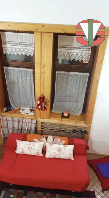 Situato nel centro del comune di Enego, a pochi passi da tutti i servizi e a soli 30 minuti dalla...