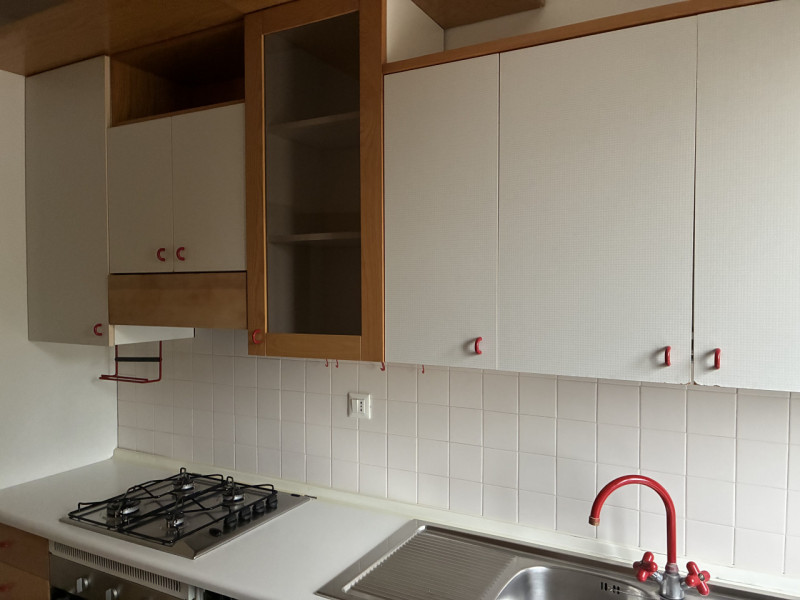 Scoprite questo affascinante appartamento trilocale situato nel cuore di Vittorio Veneto Loc. Vil...