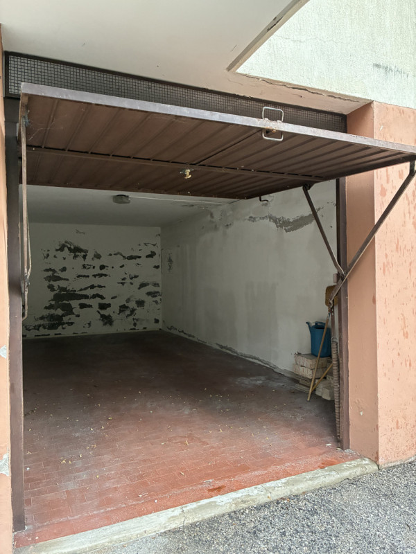 Scoprite questo affascinante appartamento trilocale situato nel cuore di Vittorio Veneto Loc. Vil...