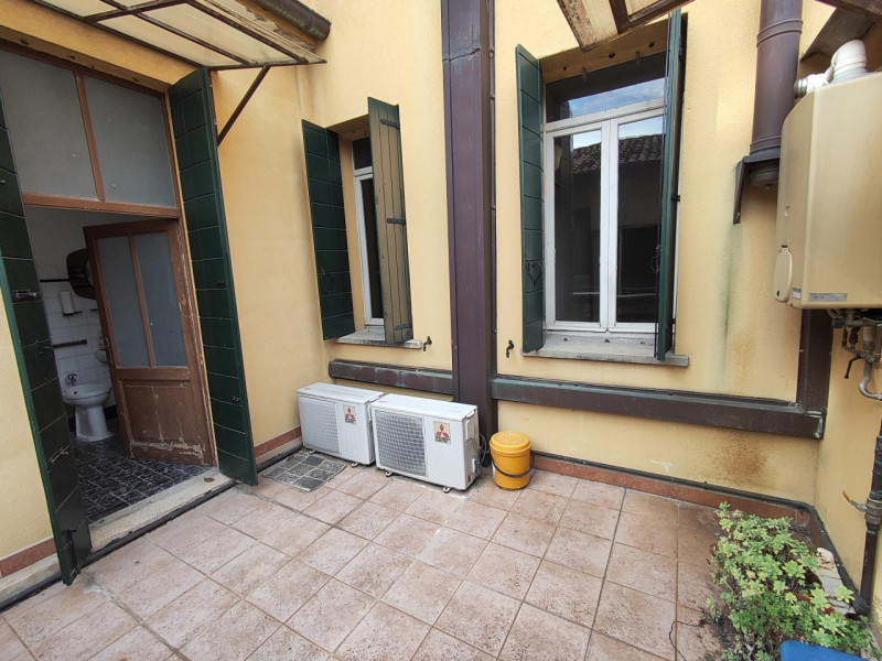 Sei alla ricerca di un appartamento in un contesto speciale nel cuore della città?

A due passi d...