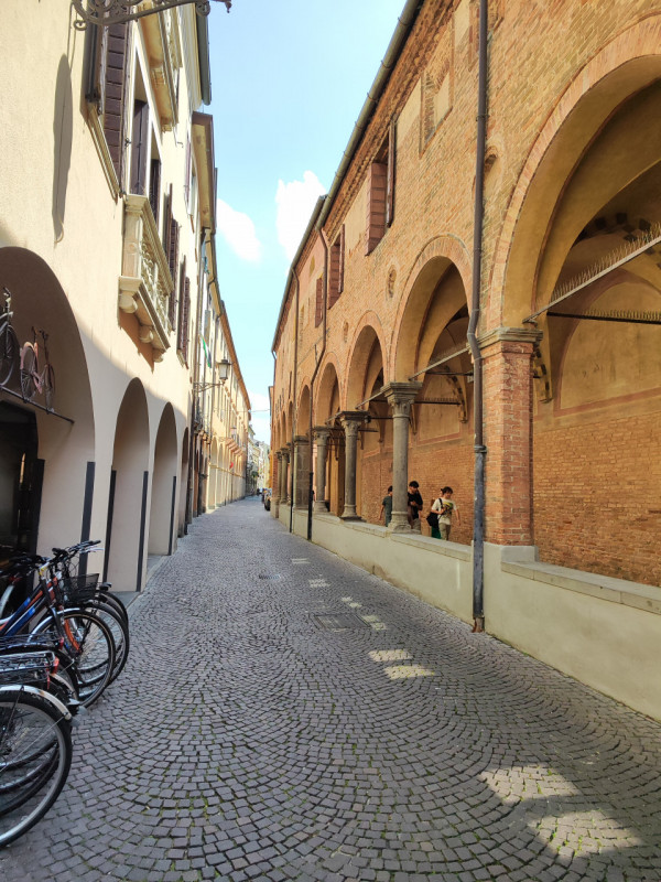 Padova centro storico via san Francesco 

Sognate di vivere in centro, scendere di casa e trovarv...