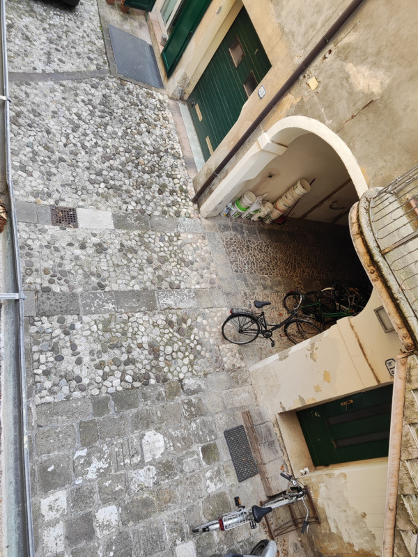 Padova centro storico via san Francesco 

Sognate di vivere in centro, scendere di casa e trovarv...