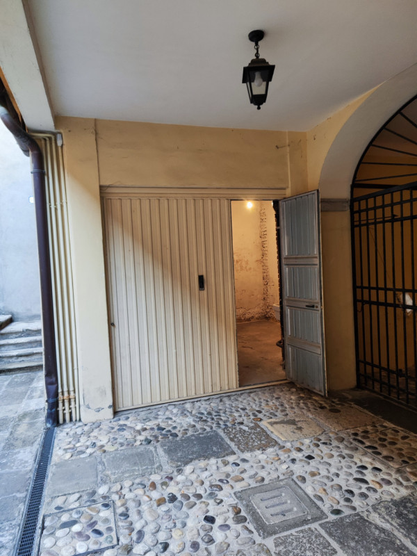 Sei alla ricerca di un appartamento in un contesto speciale nel cuore della città?

A due passi d...