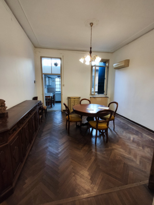 Padova centro storico via san Francesco 

Sognate di vivere in centro, scendere di casa e trovarv...