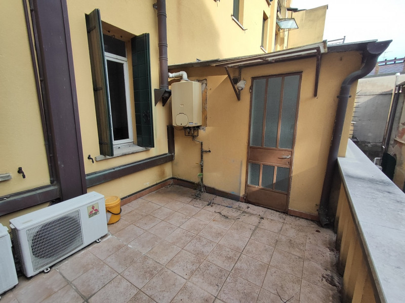 Il vostro primo vero nido nel cuore della città
 
Sognate di vivere in centro, scendere di casa e...