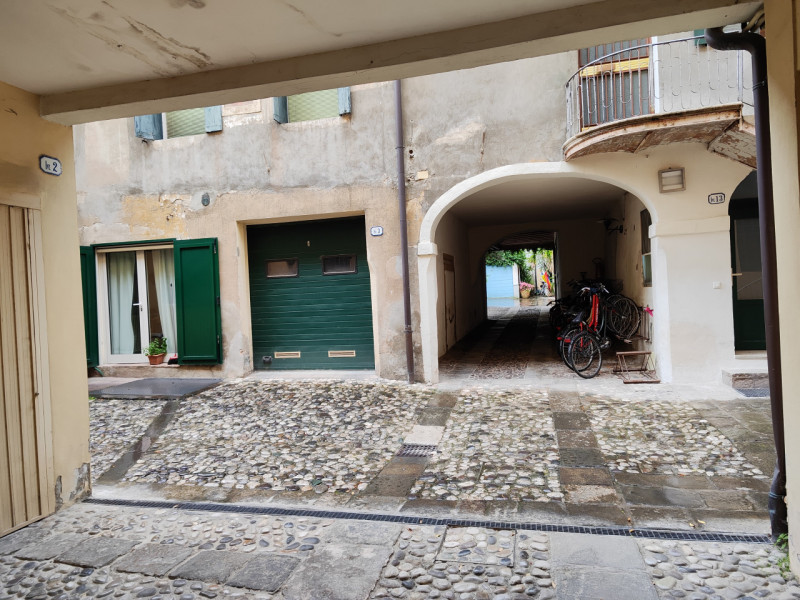 Padova centro storico via san Francesco 

Sognate di vivere in centro, scendere di casa e trovarv...