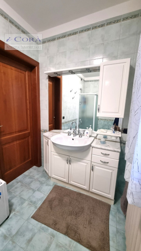 Feriole Selvazzano Dentro, Proponiamo casa singola con ampi spazi abitativi ideali per una famigl...