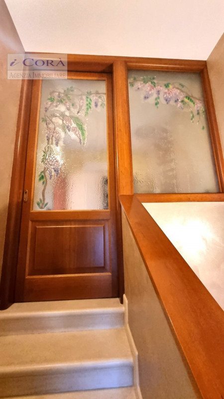 Feriole Selvazzano Dentro, Proponiamo casa singola con ampi spazi abitativi ideali per una famigl...