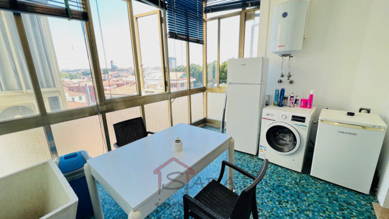 INVESTIMENTO: APPARTAMENTO 273 mq CANTINA e GARAGE Corso Milano, Padova - https://images.gestionaleimmobiliare.it/foto/annunci/241203/4276005/800x800/005__005__img_5594_wmk_0.jpg 