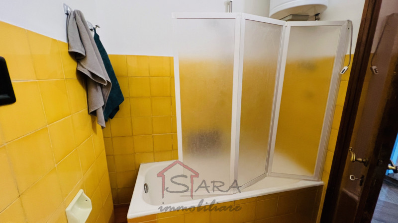INVESTIMENTO: APPARTAMENTO 273 mq CANTINA e GARAGE Corso Milano, Padova - https://images.gestionaleimmobiliare.it/foto/annunci/241203/4276005/800x800/028__025__img_5618_wmk_0.jpg 