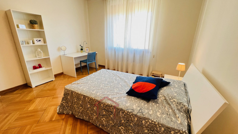 INVESTIMENTO: APPARTAMENTO 273 mq CANTINA e GARAGE Corso Milano, Padova - https://images.gestionaleimmobiliare.it/foto/annunci/241203/4276005/800x800/036__035__img_5629_wmk_0.jpg 