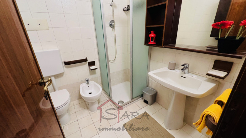 INVESTIMENTO: APPARTAMENTO 273 mq CANTINA e GARAGE Corso Milano, Padova - https://images.gestionaleimmobiliare.it/foto/annunci/241203/4276005/800x800/044__044__img_5638_wmk_0.jpg 