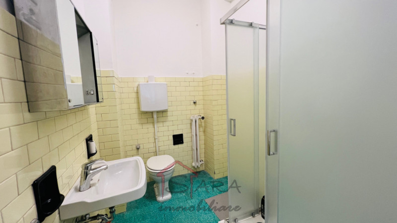 INVESTIMENTO: APPARTAMENTO 273 mq CANTINA e GARAGE Corso Milano, Padova - https://images.gestionaleimmobiliare.it/foto/annunci/241203/4276005/800x800/048__045__img_5641_wmk_0_1.jpg 