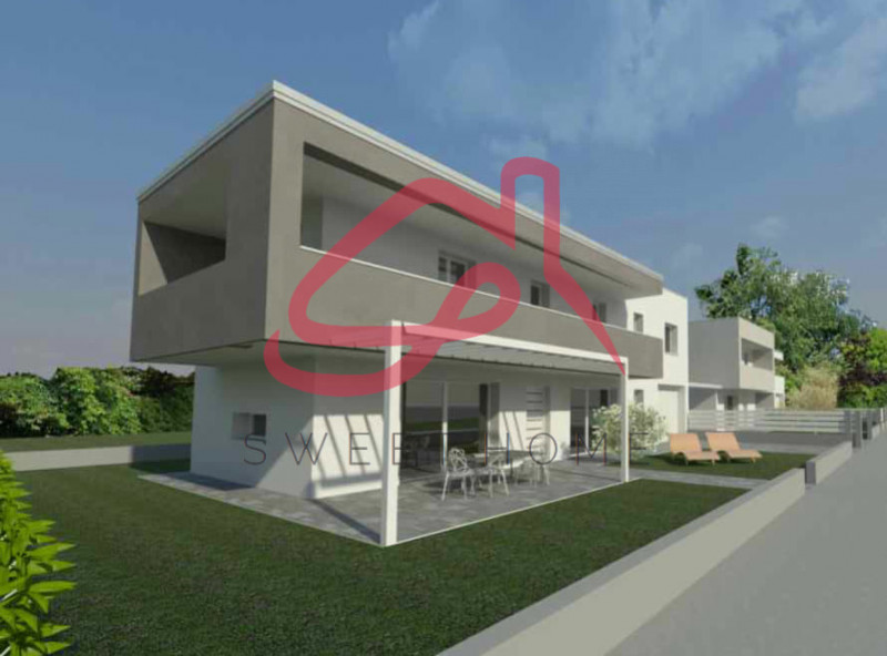 Limena (Centro): in zona centrale, casa singola.
Piano Terra: ingresso, ampio soggiorno con angol...