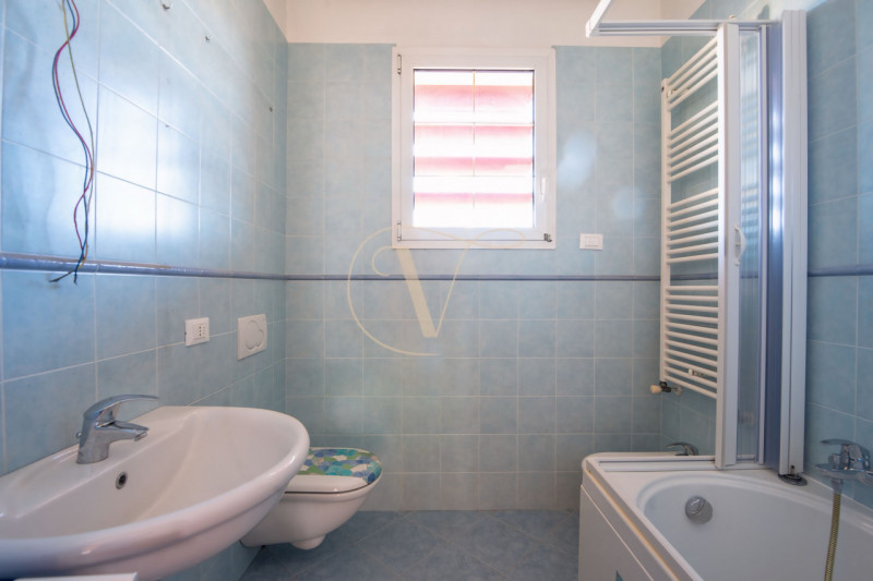 Se desideri avere una zona giorno di 50mq, questo immobile è perfetto per te.

La casa gode di tr...