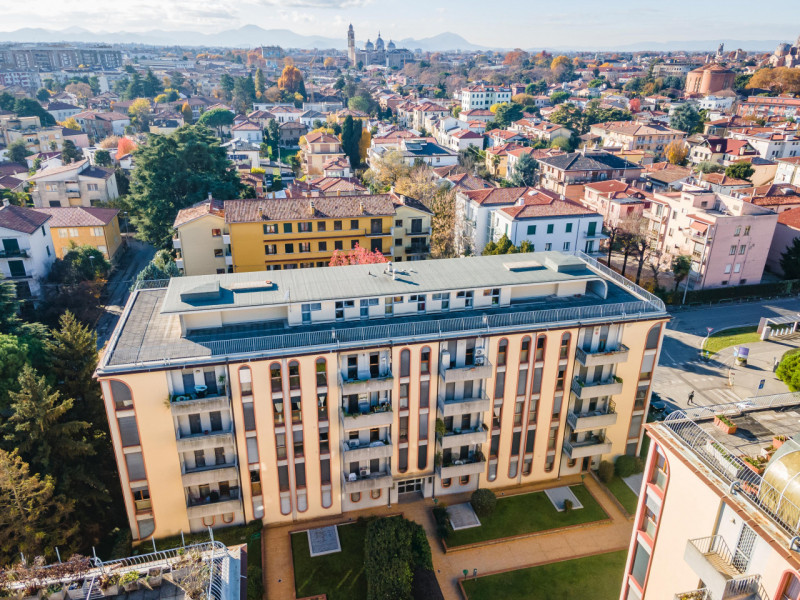 Padova Vendita Appartamento più di 5 locali