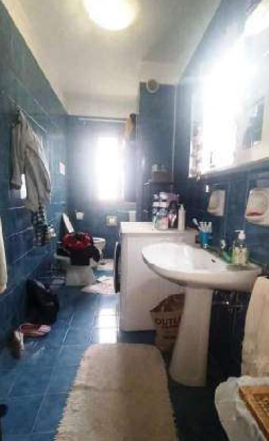 Rif. A.A.705-15

Vendita all'asta - porzione di casa in linea su due piani in data 24 febbraio 20...