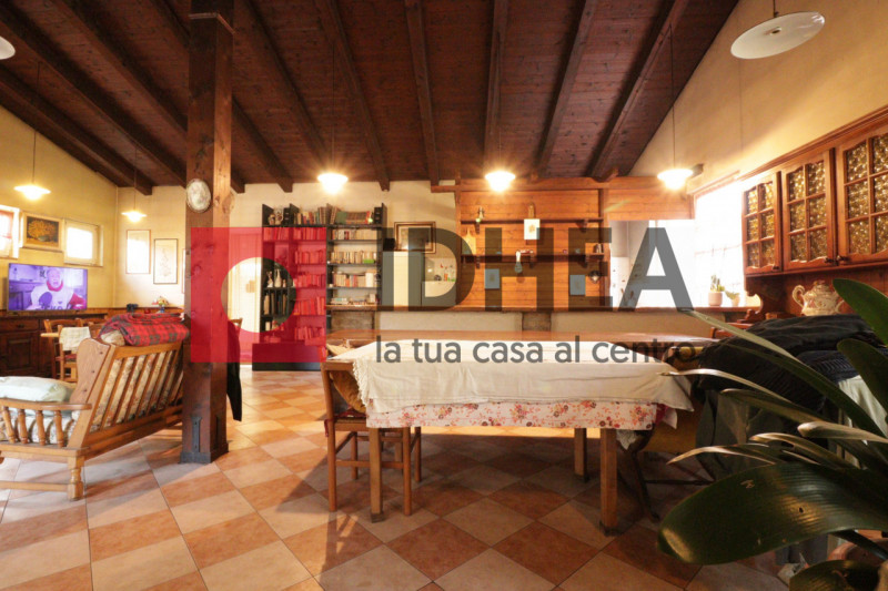 VILLORBA - LANCENIGO

"""RIFERIMENTO APV15"""

L'agenzia immobiliare Idhea di Villorba ha il piac...