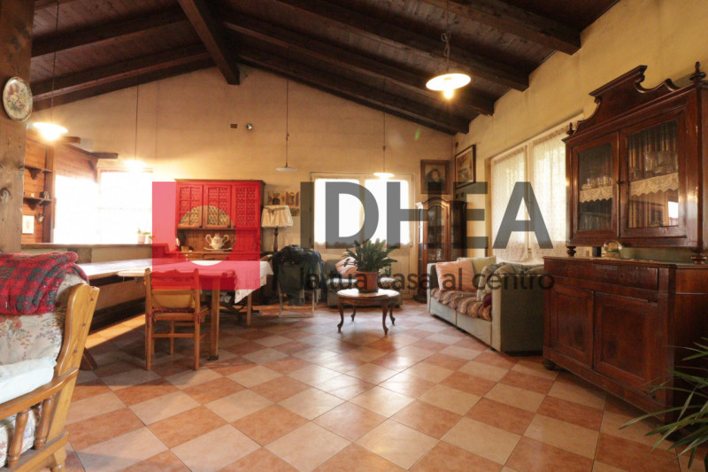 VILLORBA - LANCENIGO

"""RIFERIMENTO APV15"""

L'agenzia immobiliare Idhea di Villorba ha il piac...