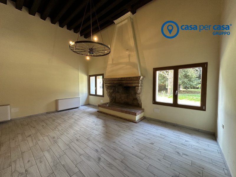 APPROVATO GRUPPO CASA PER CASA: VALUTATO, CONTROLLATO, GESTITO IN ESCLUSIVA

ZONA: Immersa nel ve...