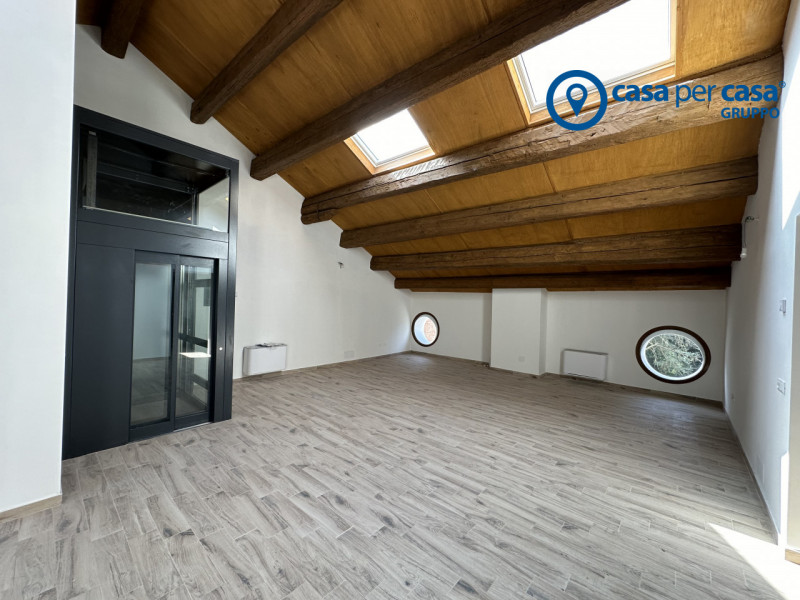 APPROVATO GRUPPO CASA PER CASA: VALUTATO, CONTROLLATO, GESTITO IN ESCLUSIVA

ZONA: Immersa nel ve...