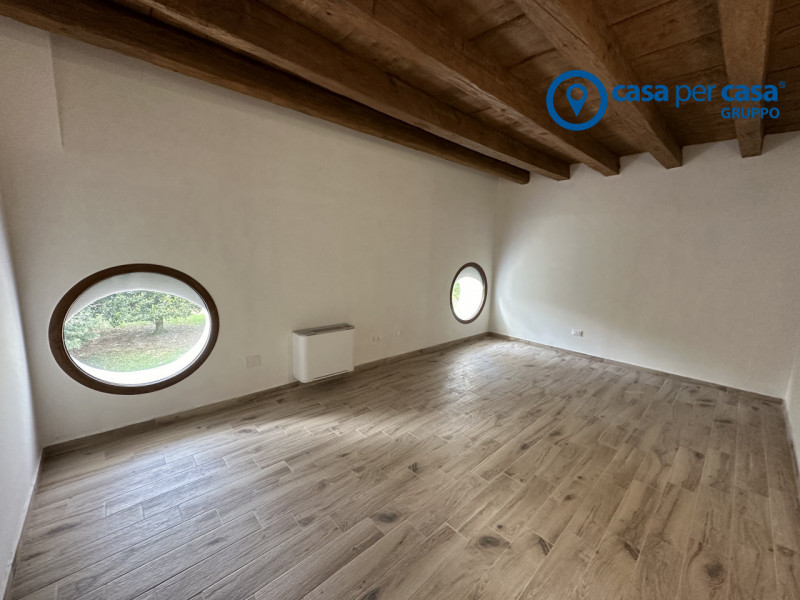 APPROVATO GRUPPO CASA PER CASA: VALUTATO, CONTROLLATO, GESTITO IN ESCLUSIVA

ZONA: Immersa nel ve...