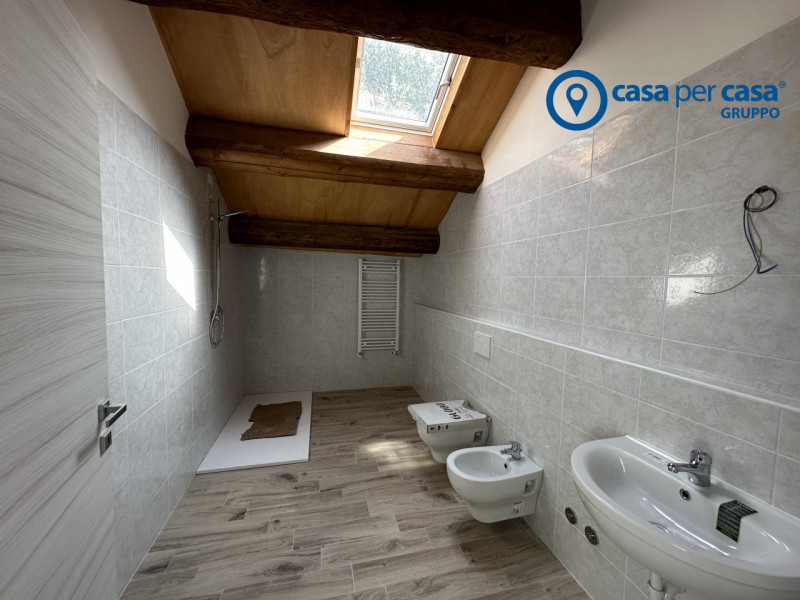 APPROVATO GRUPPO CASA PER CASA: VALUTATO, CONTROLLATO, GESTITO IN ESCLUSIVA

ZONA: Immersa nel ve...