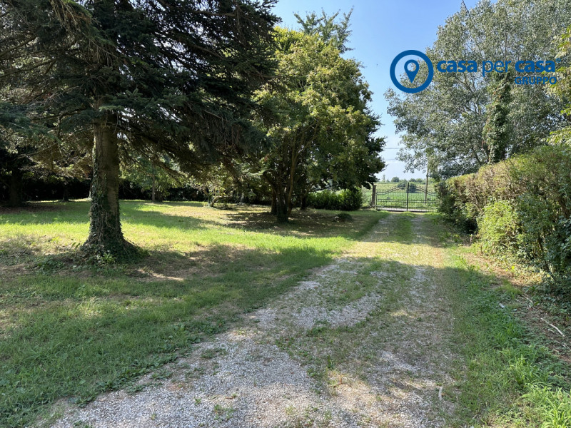 APPROVATO GRUPPO CASA PER CASA: VALUTATO, CONTROLLATO, GESTITO IN ESCLUSIVA

ZONA: Immersa nel ve...