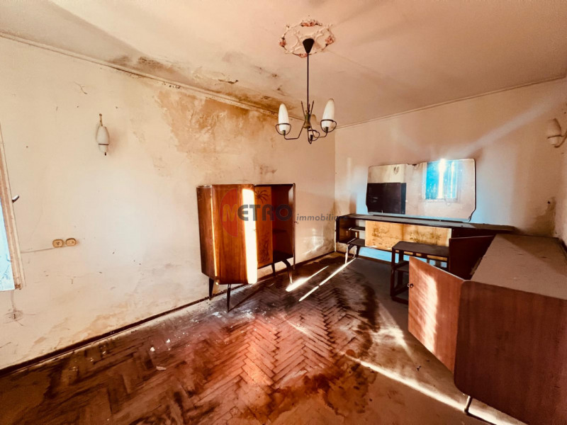 Affascinante Casa Storica da Ristrutturare ai Campassi di Valdagno

 Località Campassi di Valdagn...